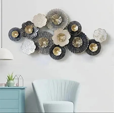 Gorgeous Black And White Metallic Wall Art Decor for Living Room