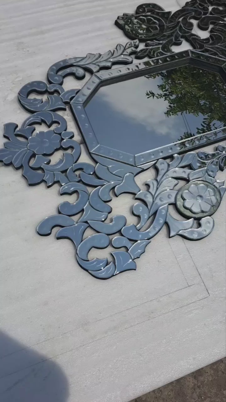 Addicta Luxury Venetian Mirror